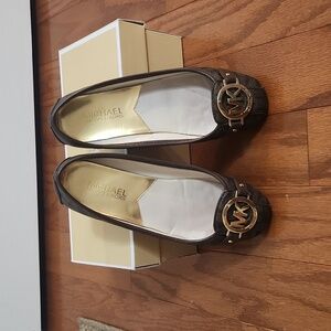 Michael Kors flats
